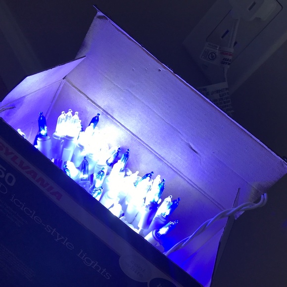 LED Icicle Style Lights - Picture 3 of 3